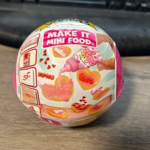 MGA Miniverse - Make it Mini Diner Valentines Day Heart Chocolate